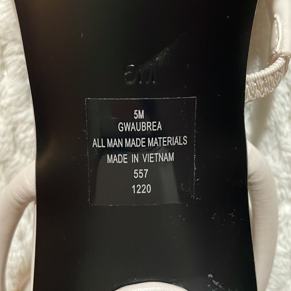 Guess Aubrea Sandal - Picture 5 of 7